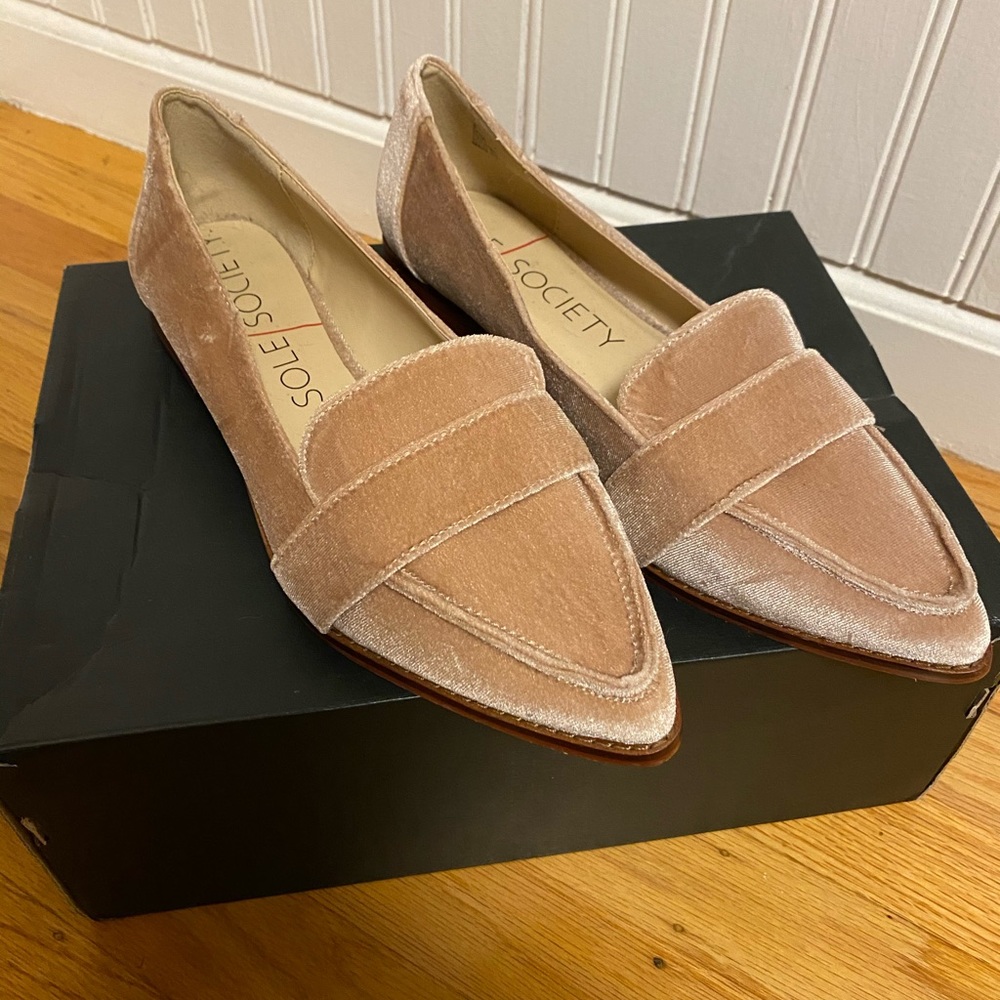 Woman’s flats